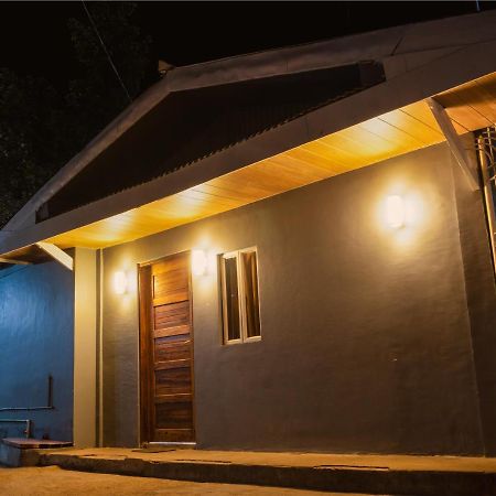 B&B Backpackers Coron Εξωτερικό φωτογραφία