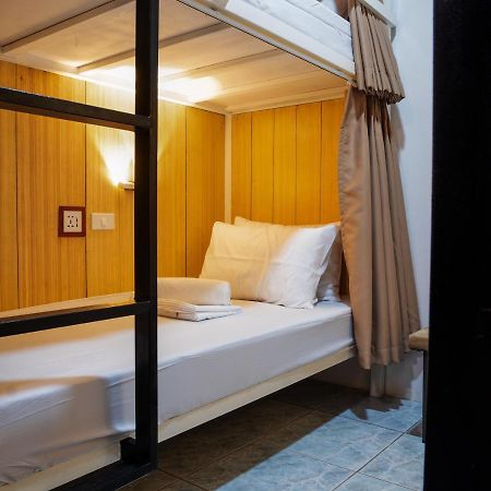 B&B Backpackers Coron Εξωτερικό φωτογραφία